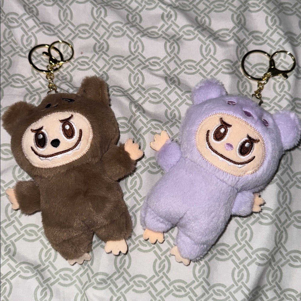 🏖️10 items for $20☀️
Moochi Monsters BearBrown and Purple Plush clip on Keychain